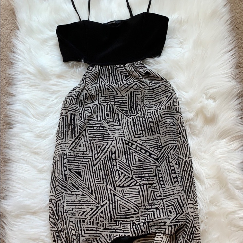 Black and white summer flowy dress